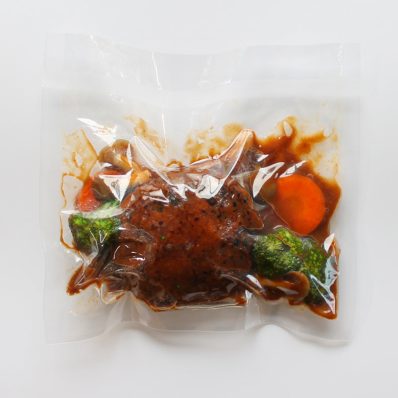 野菜も一緒に摂れる煮込みハンバーグ(1人前)